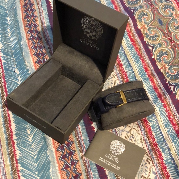 Vince Camuto - Picture 3 of 3